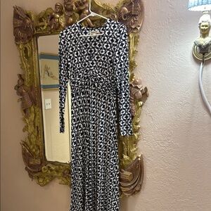 Boden Navy and White Patterned Dress with fit and flare cut.  Figure flattering
